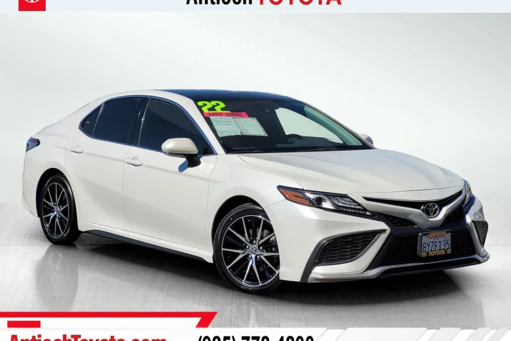 2022 Toyota Camry XSE photo 1