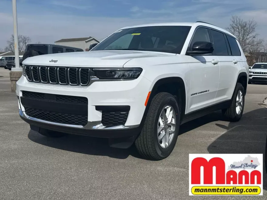 2025 Jeep Grand Cherokee Laredo photo 1