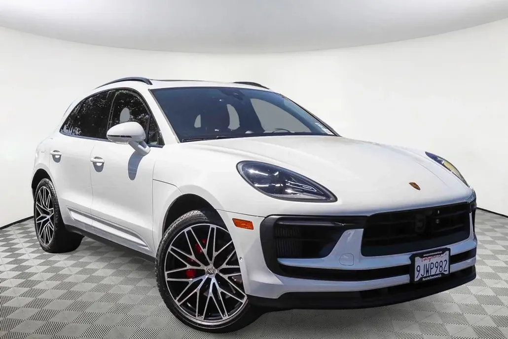 2024 Porsche Macan S photo 1