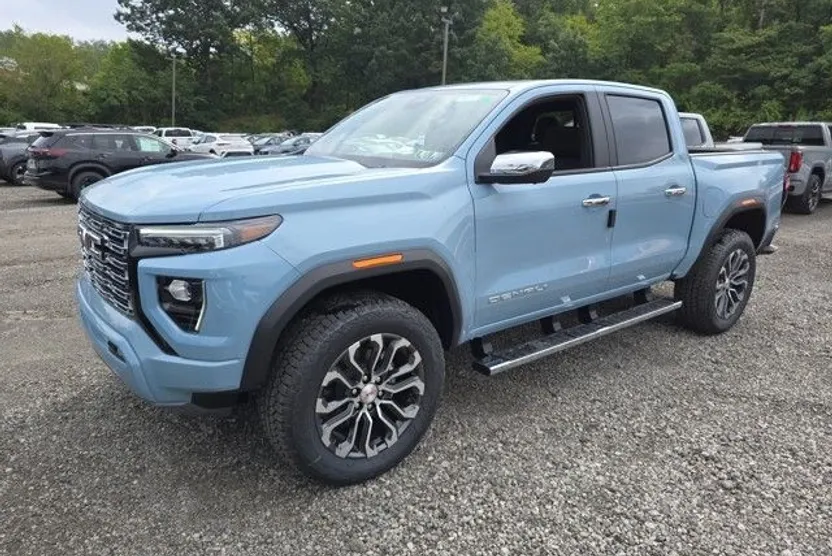 2026 Gmc Canyon Denali photo 1