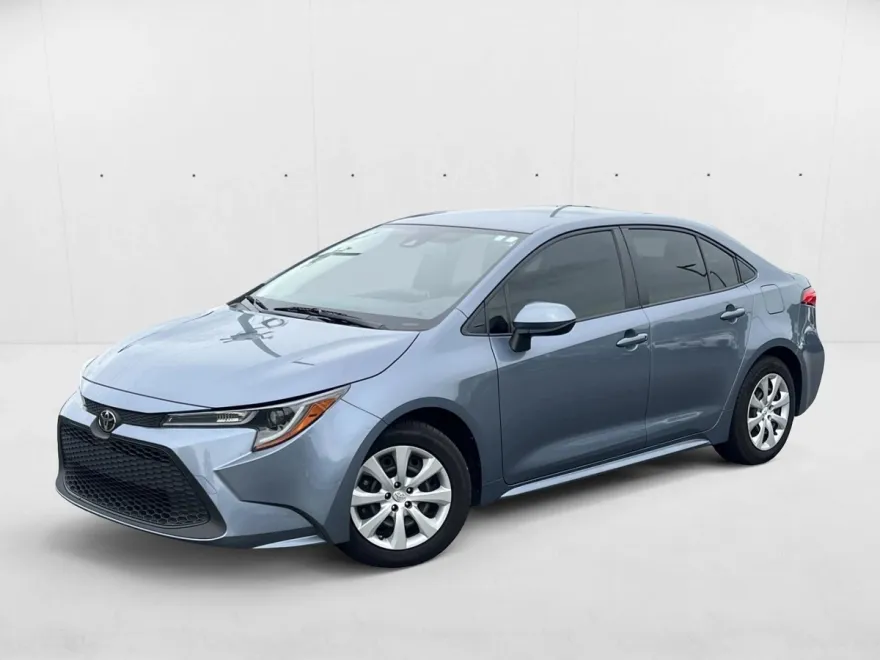 2021 Toyota Corolla LE photo 1