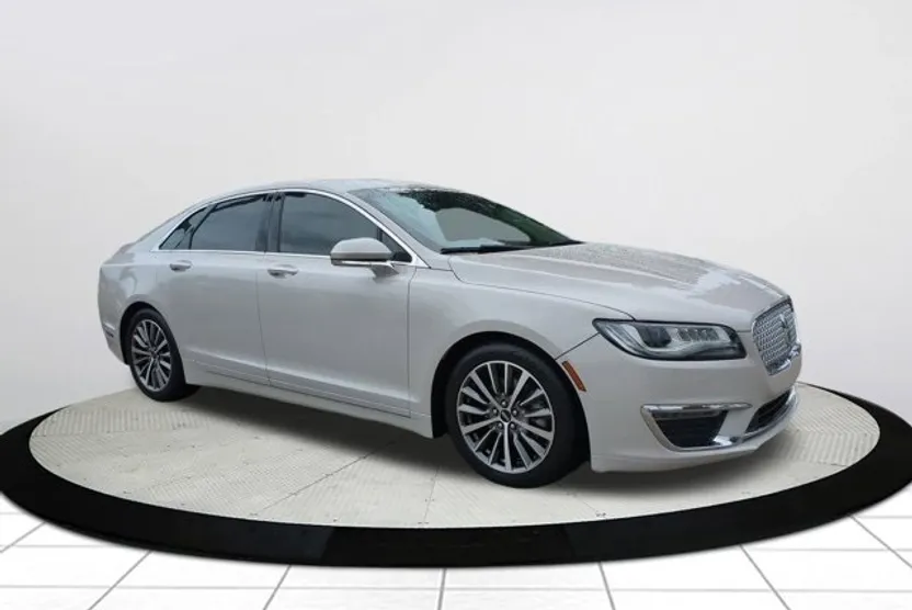 2019 Lincoln MKZ Reserve photo 1
