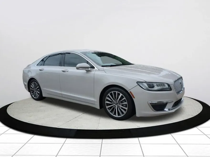 2019 Lincoln MKZ Reserve photo 1