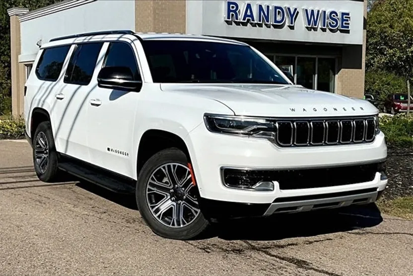 2024 Jeep Wagoneer L Series II photo 1