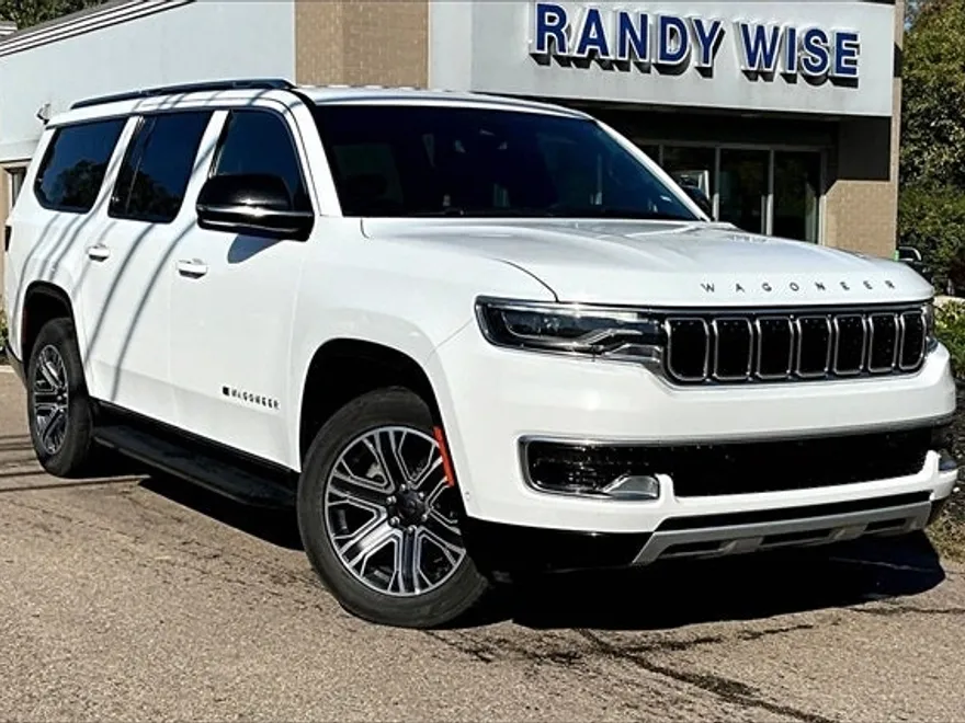 2024 Jeep Wagoneer L Series II photo 1