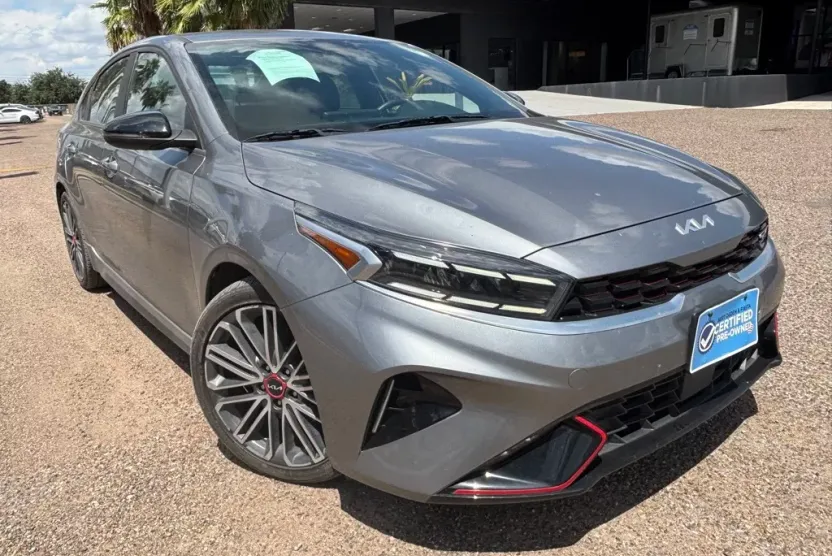 2022 Kia Forte GT photo 1