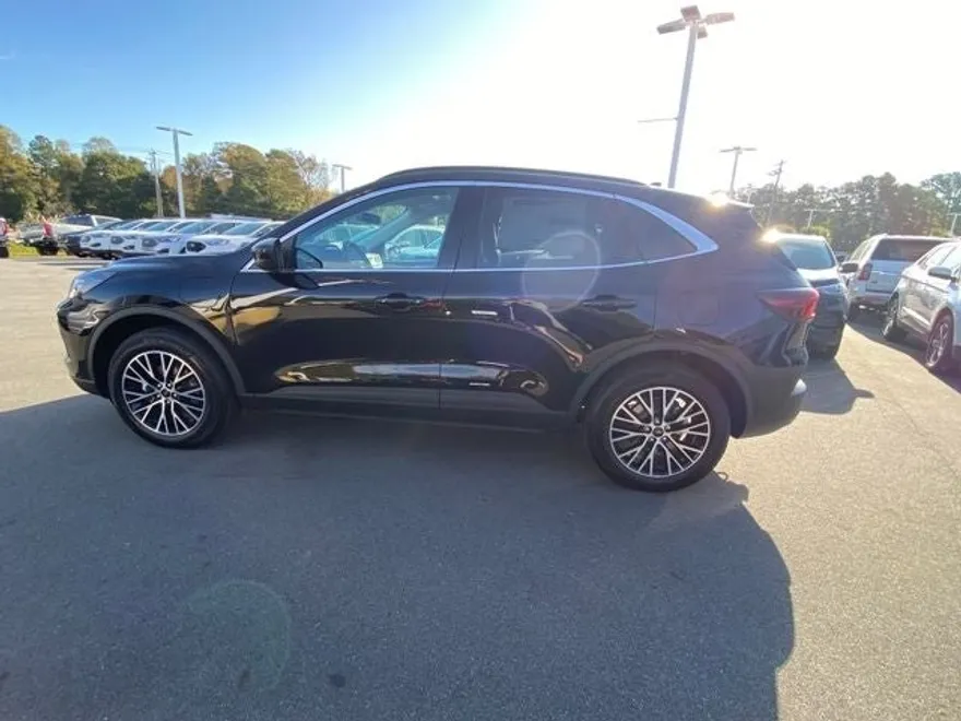 2025 Ford Escape Plug-In Hybrid photo 1