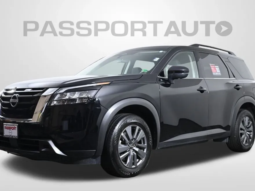 2025 Nissan Pathfinder SV photo 1