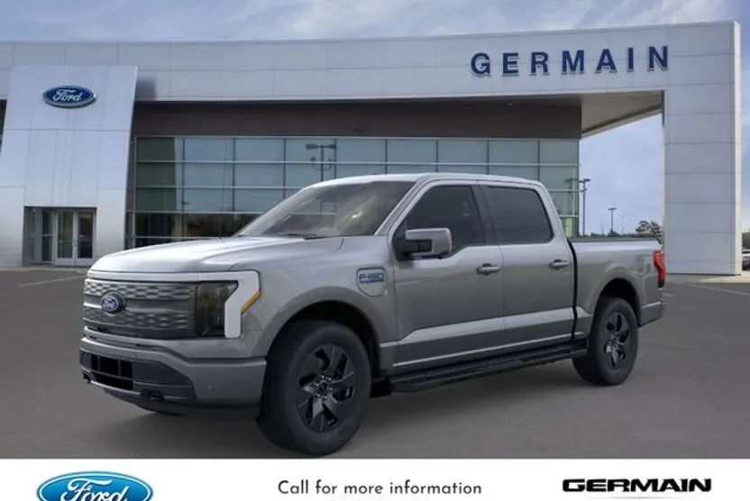 2025 Ford F-150 Lightning Lariat photo 1