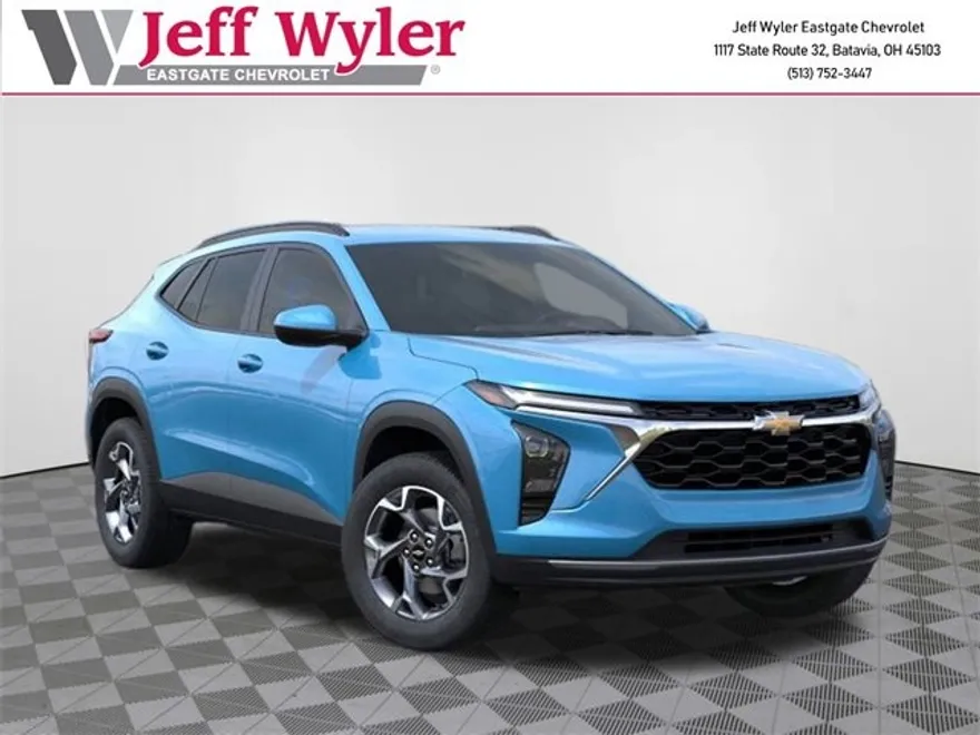 2025 Chevrolet Trax LT photo 1