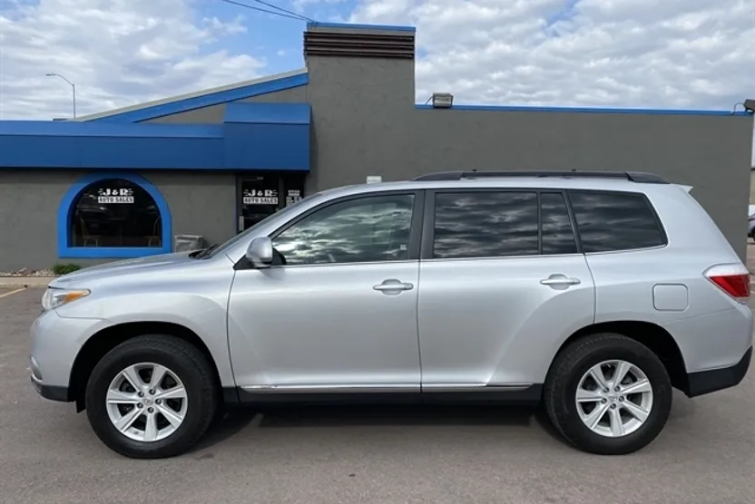 2013 Toyota Highlander Base Hybrid photo 1