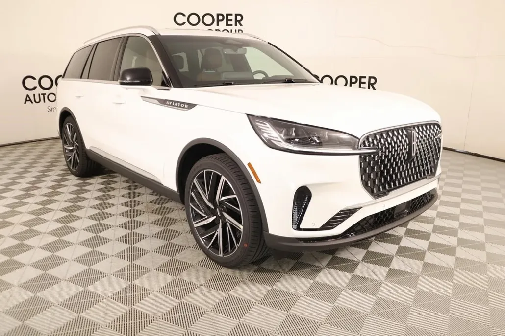 2025 Lincoln Aviator Reserve photo 1
