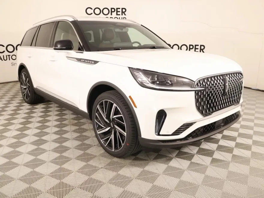 2025 Lincoln Aviator Reserve photo 1