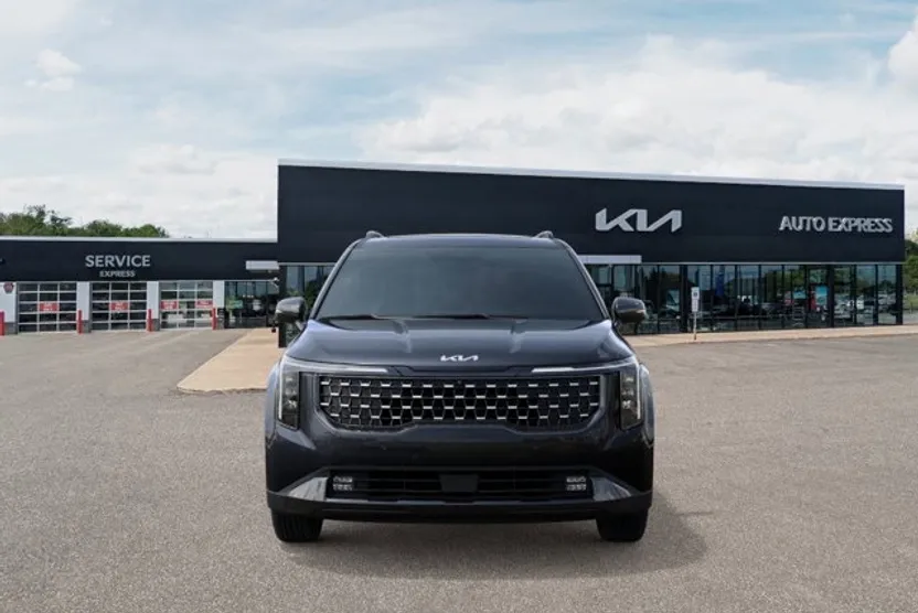 2026 Kia Carnival SX photo 1