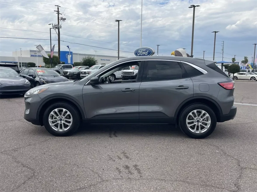 2022 Ford Escape Hybrid SE photo 1