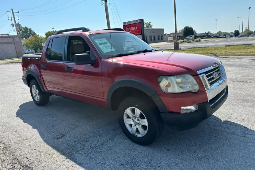 2008 Ford Explorer Sport Trac XLT photo 1