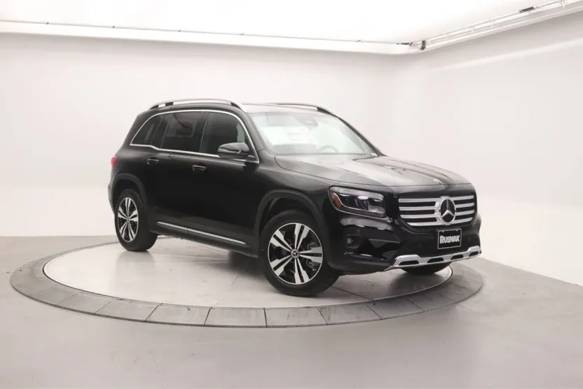 2025 Mercedes Benz GLB 250 photo 1