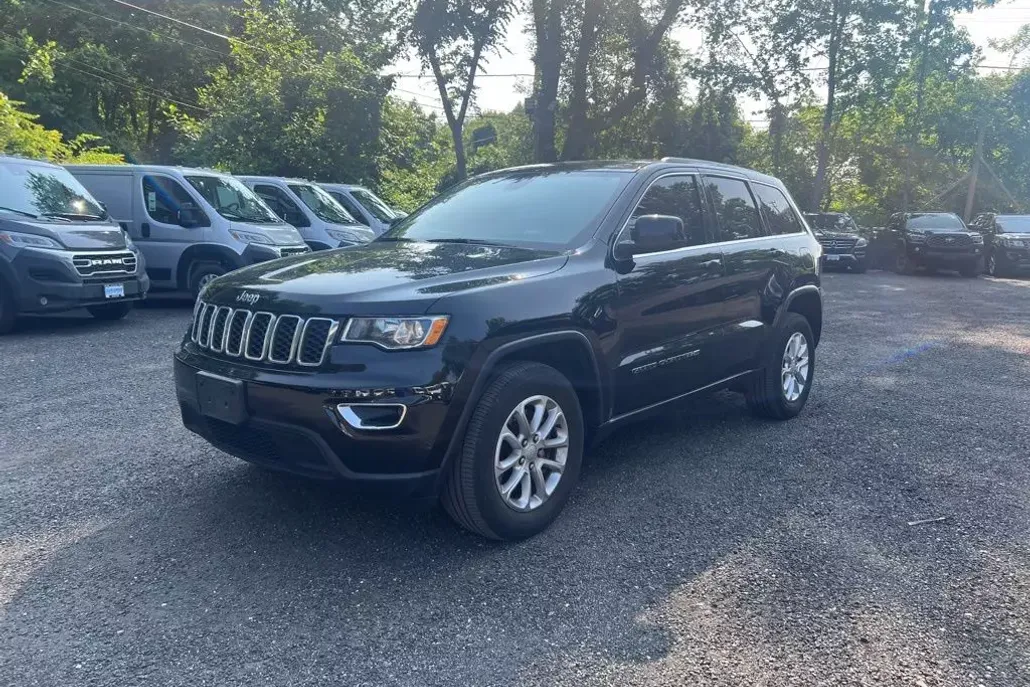 2022 Jeep Cherokee Laredo photo 1