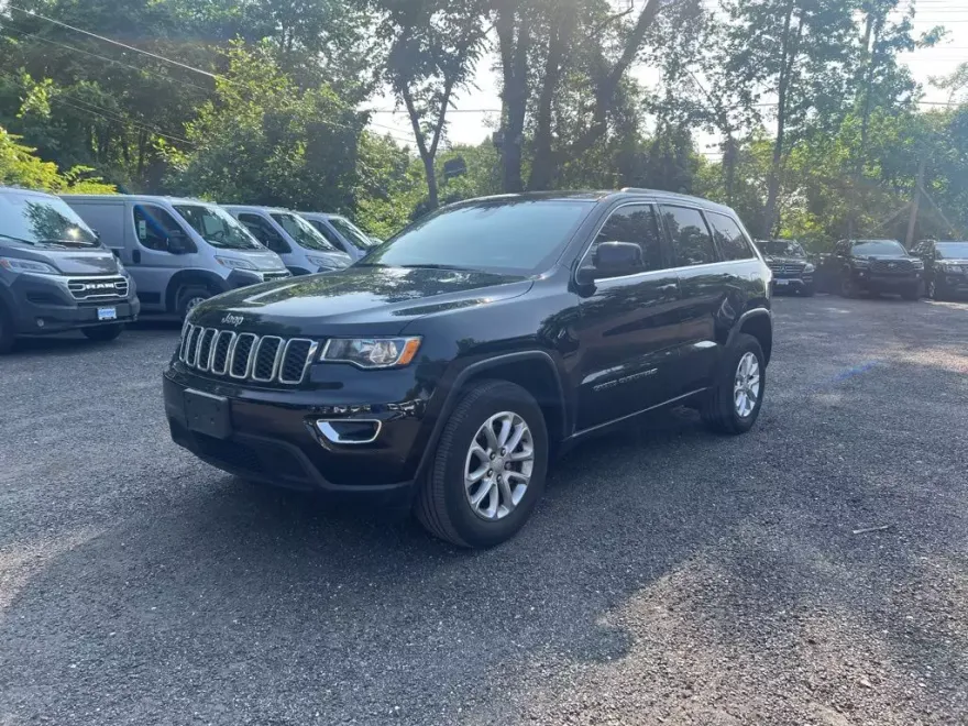 2022 Jeep Cherokee Laredo photo 1