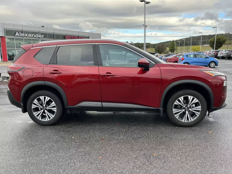 2023 Nissan Rogue AWD SV photo 1