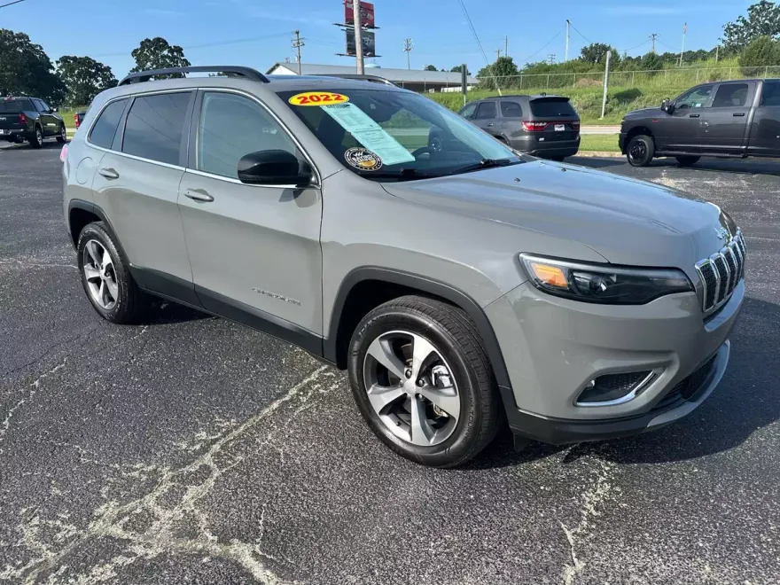 2022 Jeep Cherokee Limited photo 1