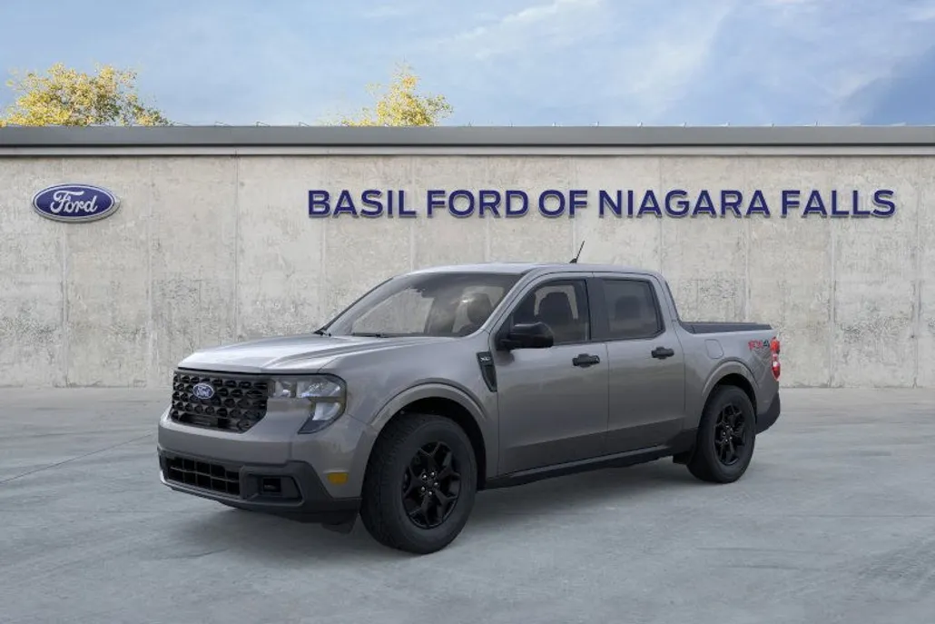 2025 Ford Maverick XLT photo 1