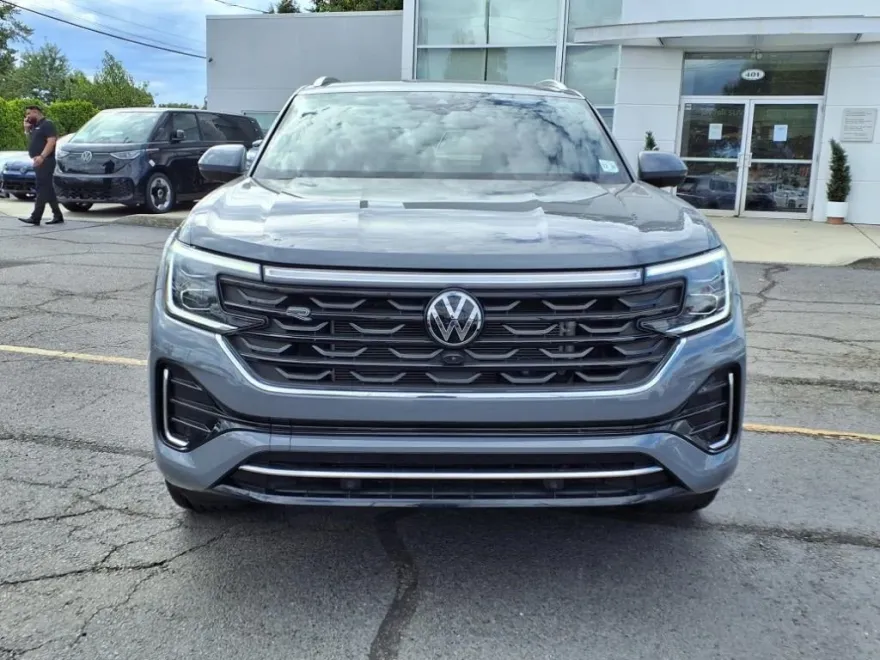 2024 Volkswagen Atlas Cross Sport SEL Premium R-Line photo 1