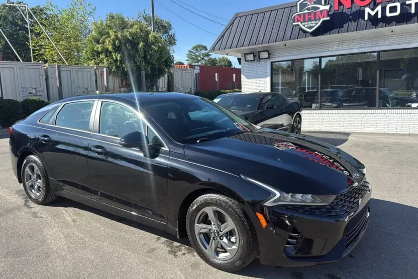 2021 Kia K5 LXS photo 1