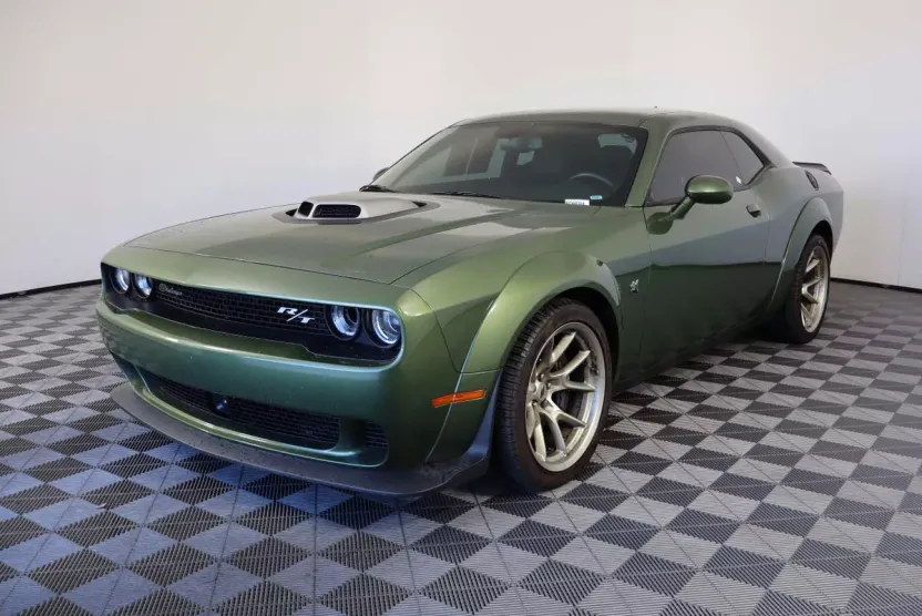 2023 Dodge Challenger R/T Scat Pack Widebody photo 1