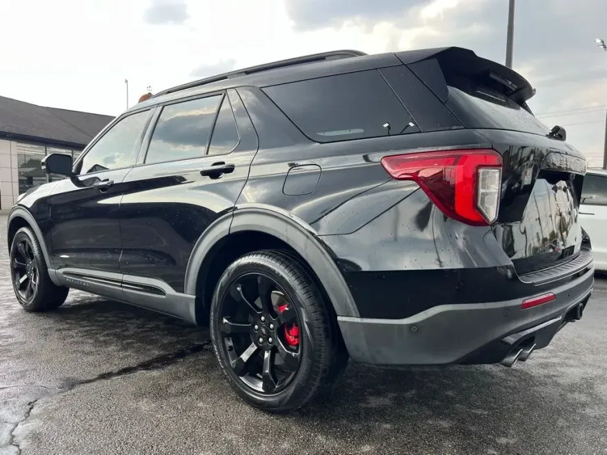 2020 Ford Explorer ST photo 1