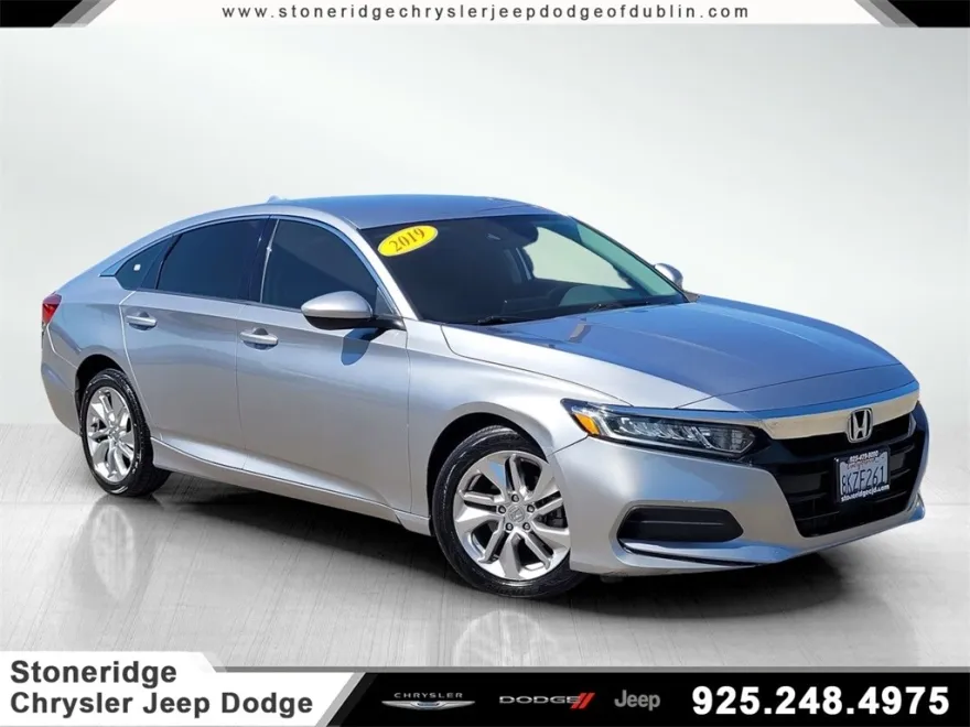 2019 Honda Accord LX photo 1