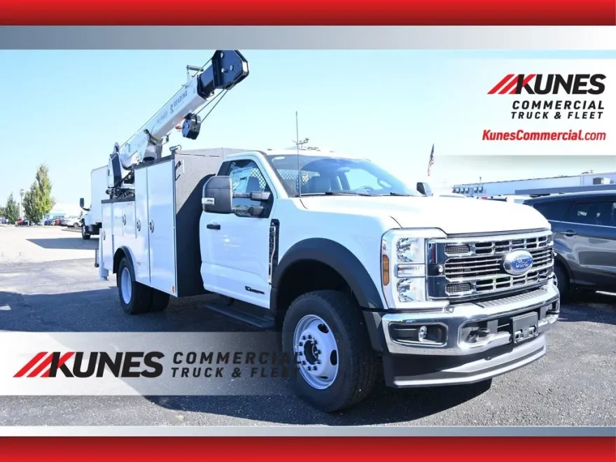 2025 Ford F-600 photo 1