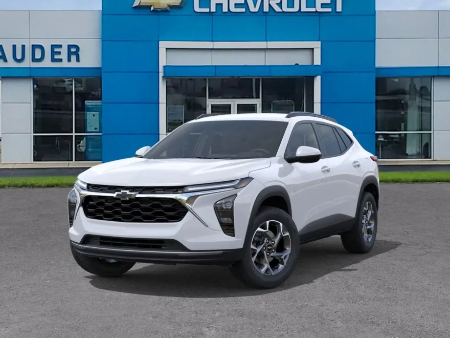 2025 Chevrolet Trax LT photo 1