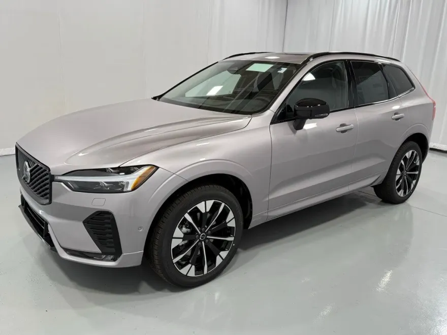 2026 Volvo XC60 B5 Plus photo 1