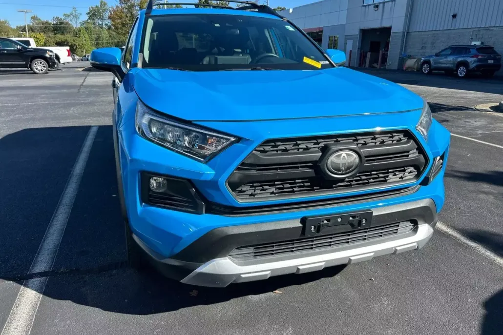 2019 Toyota RAV4 Adventure photo 1