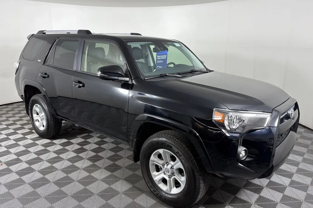 2024 Toyota 4Runner SR5 Premium photo 1