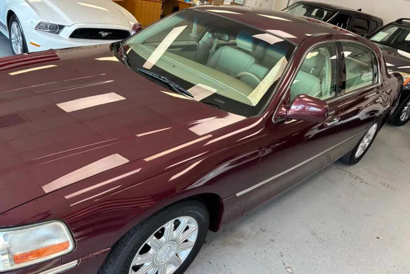 2007 Lincoln Town Car Signature Limited photo 1