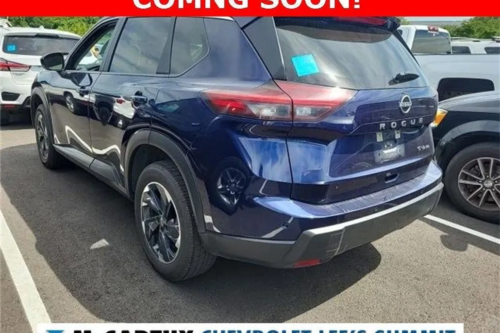 2024 Nissan Rogue SV photo 1
