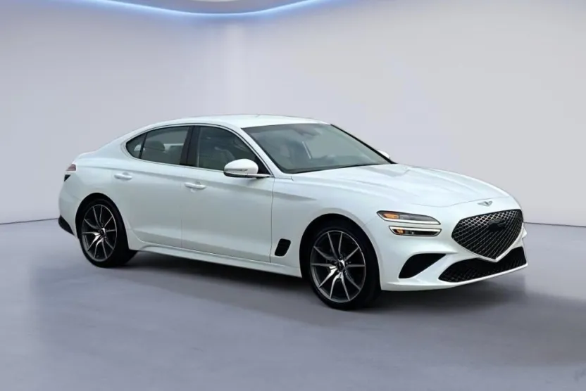 2023 Genesis G70 2.0T photo 1