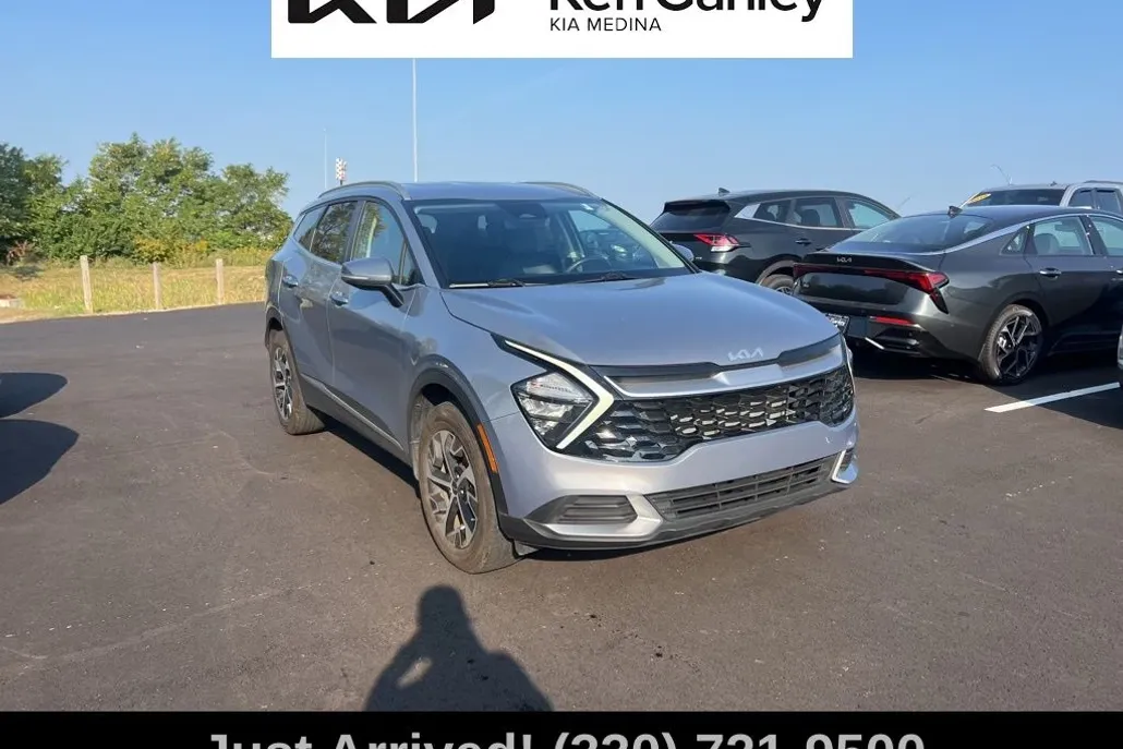 2023 Kia Sportage EX photo 1