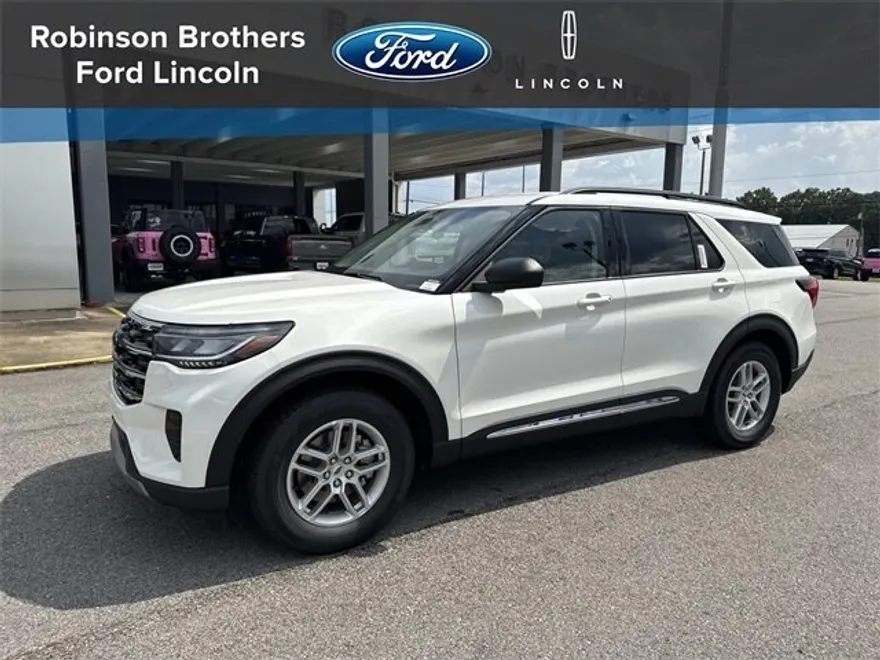 2025 Ford Explorer photo 1
