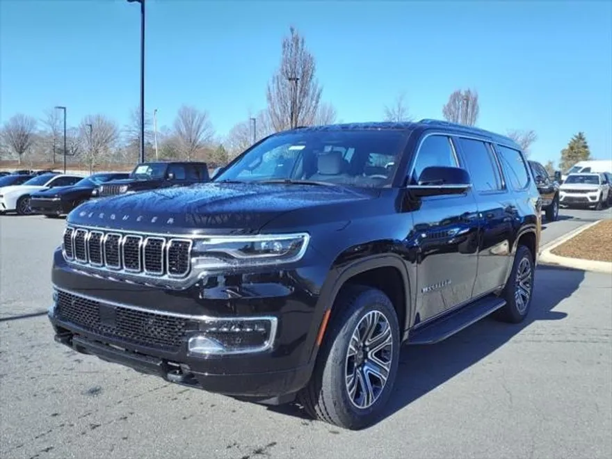2025 Jeep Wagoneer Limited photo 1