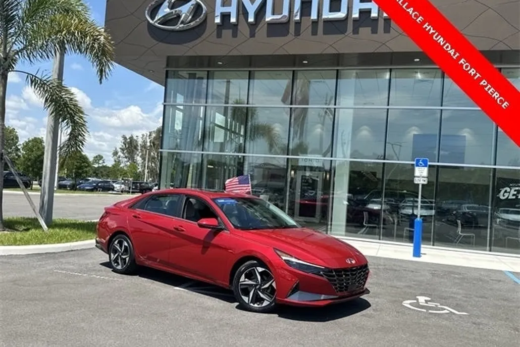 2023 Hyundai Elantra Limited photo 1