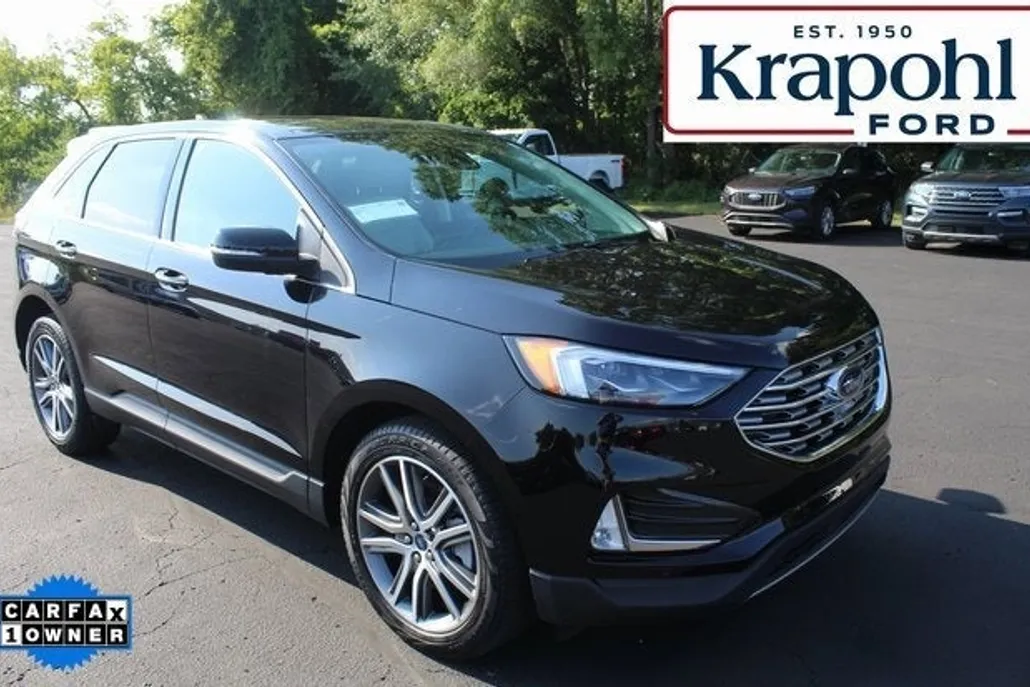 2022 Ford Edge Titanium photo 1