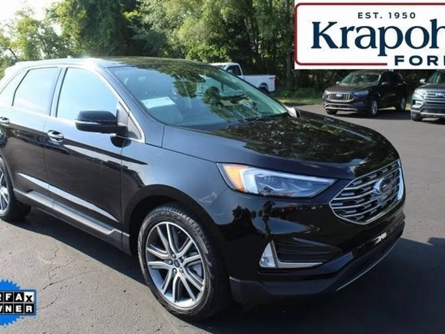 2022 Ford Edge Titanium photo 1