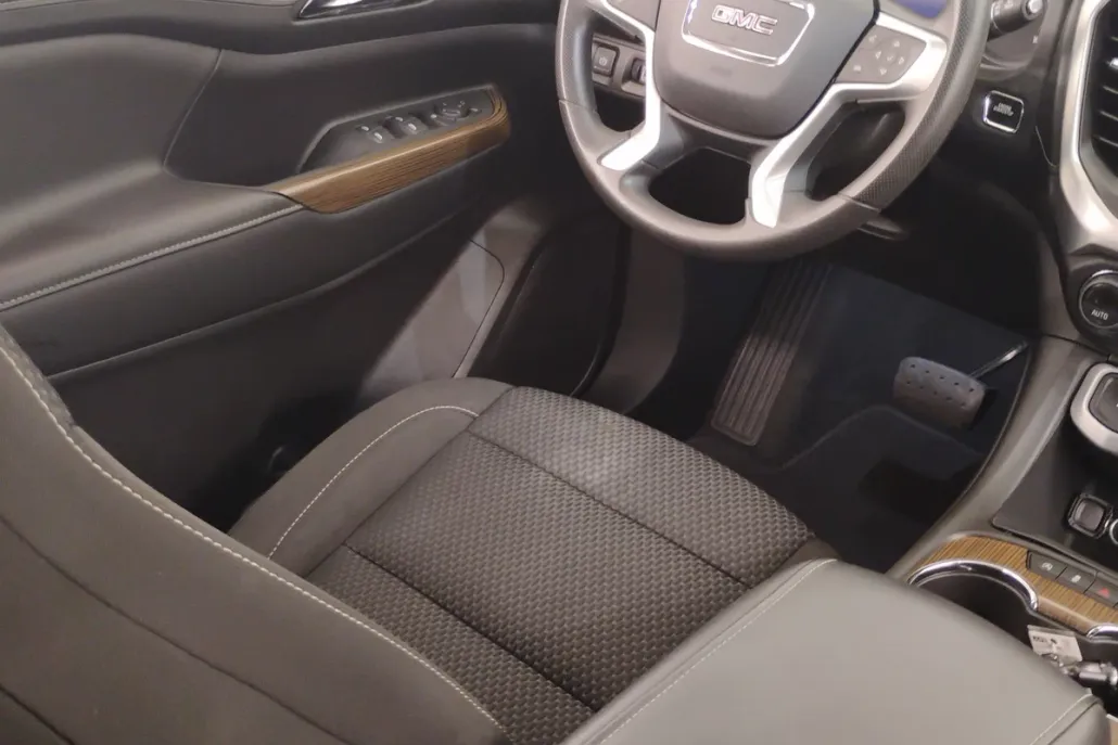 2023 Gmc Acadia SLE photo 1