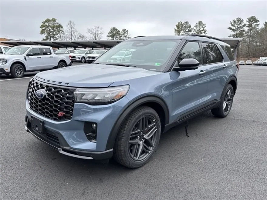 2025 Ford Explorer ST Sport photo 1