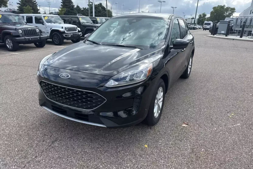 2020 Ford Escape SE photo 1