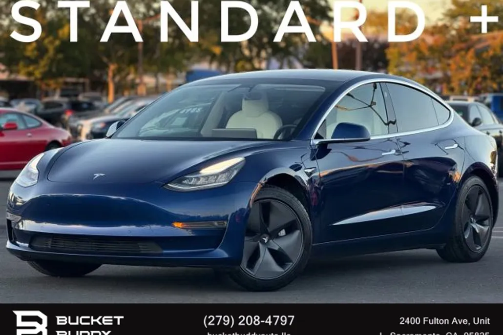 2020 Tesla Model 3 Standard Range Plus photo 1