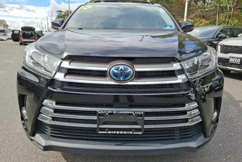 2018 Toyota Highlander Hybrid Limited photo 1